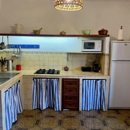 Casita Rustica Con Jardin Y Piscina Holiday home Begur